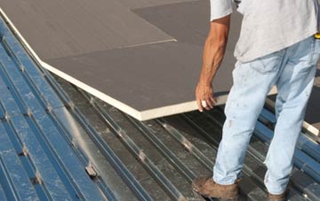 benefits of insulating Ashfield Cum Thorpe flat roofing